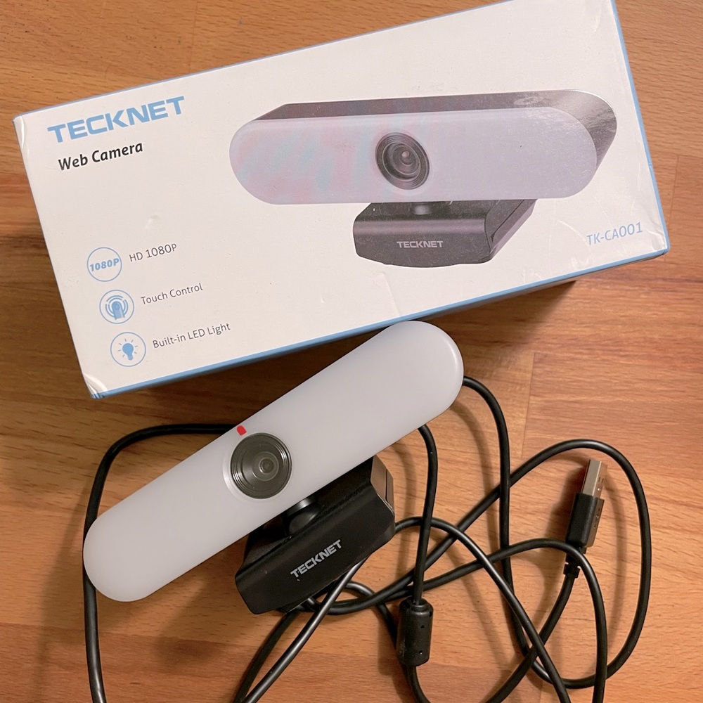Brand New Webcam With Adjustable Light
